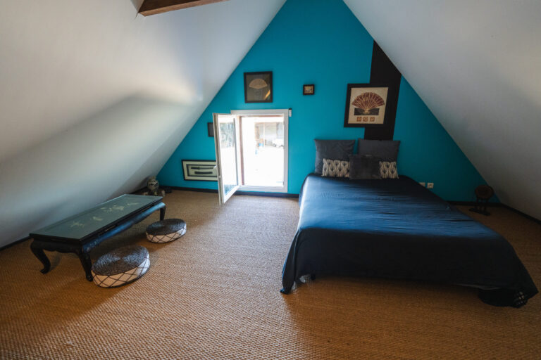 grand-maison-gite-vouvray-etage-chambre-lotus-1