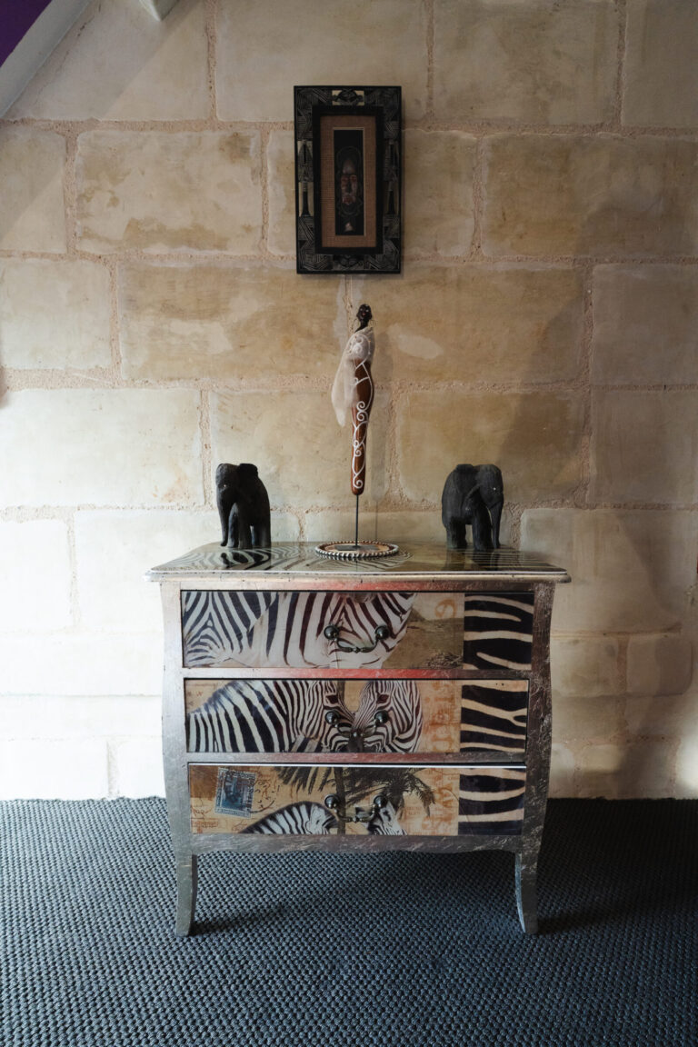 grand-maison-gite-vouvray-etage-chambre-savane-2