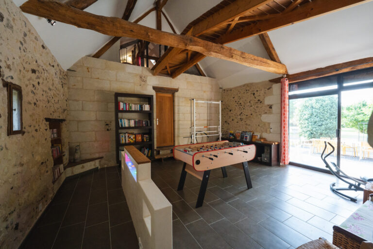 grand-maison-gite-vouvray-rdc-salle-jeux